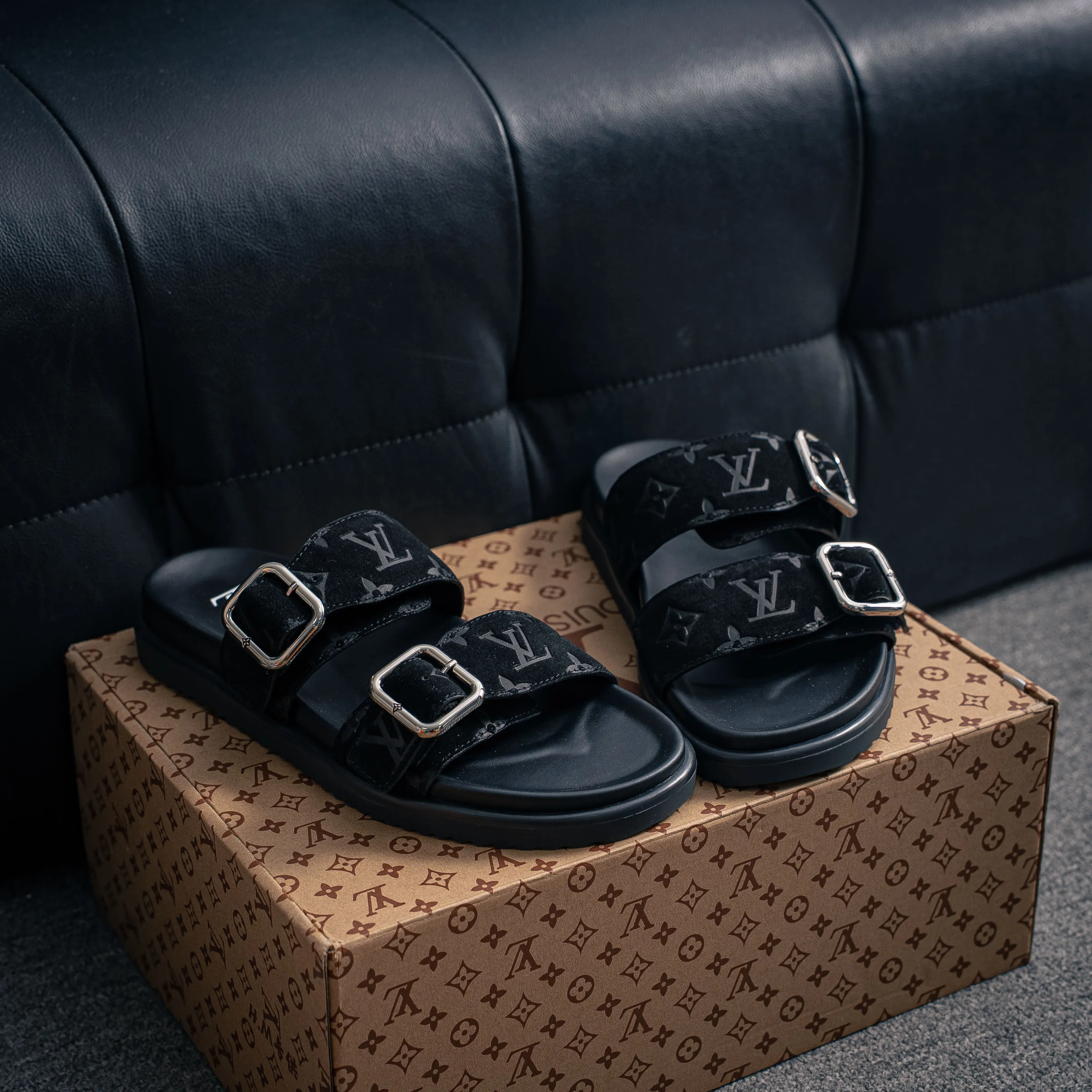 # LOUIS VUITTON ｜ 2026ss LOUIS VUITTON Venice Cowhide Leather Shoes Shoes Sandals 。 Cowhide Leather ，Shoes
